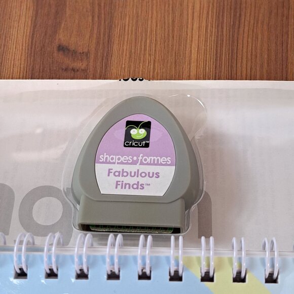 Cricut Fabulous Finds Cricut Die Cut - Picture 9 of 9